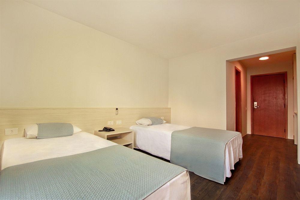 Hotel Rede Andrade Vernon 3*
